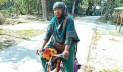 আরেকটু ভালো থাকার আশায় সাইকেলে ঘুরে ছিট কাপড় বিক্রি করেন রাবেয়া