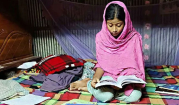 মানবিকের ছাত্রী পেল বাণিজ্য বিভাগের প্রবেশপত্র