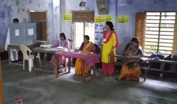 পশ্চিমবঙ্গে প্রথম দফার ভোটযুদ্ধ: প্রথম দুই ঘণ্টায় ১৯ শতাংশ ভোটদান