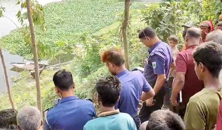 ফুলজোড় নদীর তীর থেকে অটোভ্যান চালকের মরদেহ উদ্ধার