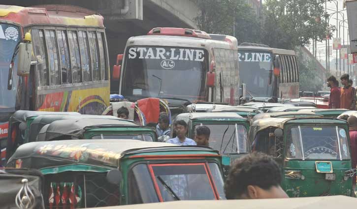 ফেনী-ঢাকা রুটে মাসের ব্যবধানে দুই দফা বাস ভাড়া বৃদ্ধি