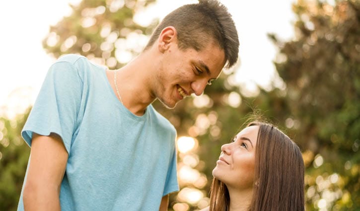 নারীর তুলনায় পুরুষ বেশি লম্বা হয় কেন?