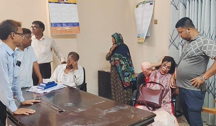 বিএনপি নেতাকে ‌‘থাপ্পড়’, শিক্ষিকাকে ‘জুতাপেটা’