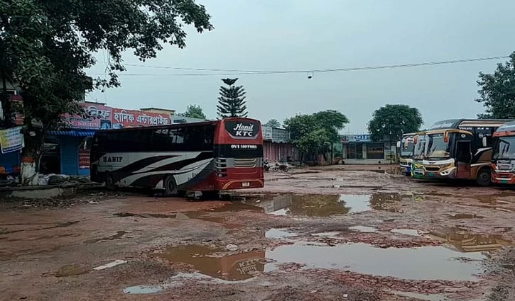 রাজশাহীতে দূরপাল্লার বাস বন্ধ