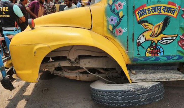 সাভারে ট্রাকচাপায় পথচারী নিহত