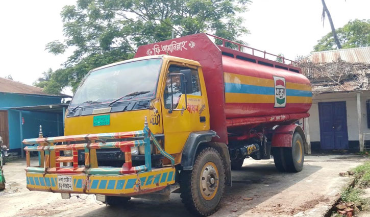 লরি থেকে জ্বালানি বিক্রি, ২২০০ লিটার তেলসহ গ্রেপ্তার ৩