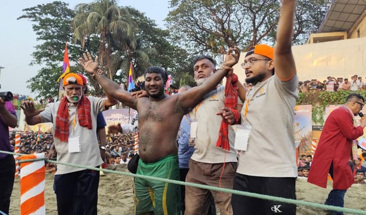 জব্বারের বলীখেলায় টানা চতুর্থ বার চ্যাম্পিয়ন বাঘা শরিফ