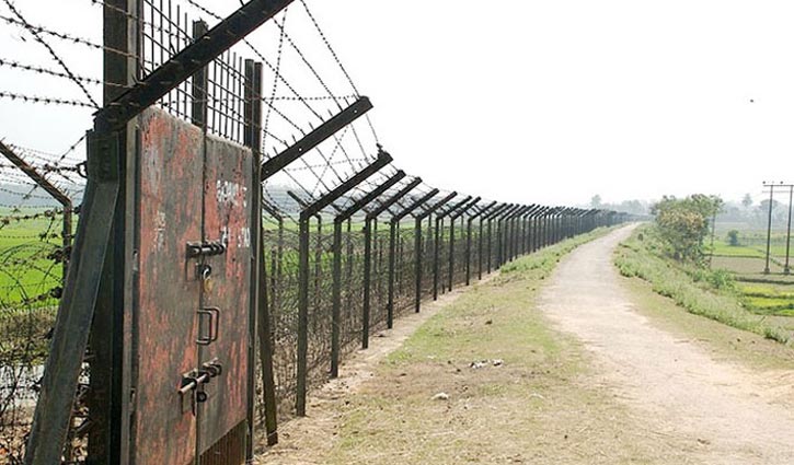 কুলাউড়া সীমান্ত দিয়ে ঠেলে পাঠানো ১০ বাংলাদেশিকে পরিবারে হস্তান্তর