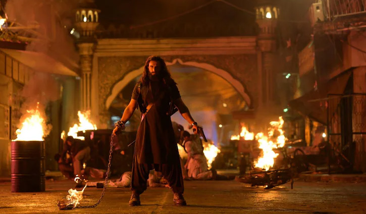 ধুরন্ধর টু: বিস্ফোরণ দৃশ্যে ৫০০ লিটার পেট্রোল ছড়ানো হয়