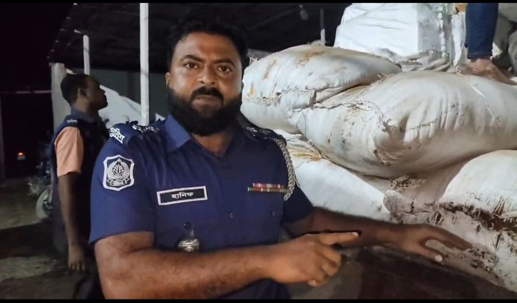 চোরাই পণ্য ছাড়াতে ঘুষ নিয়ে দর কষাকষি, এসআই প্রত্যাহার