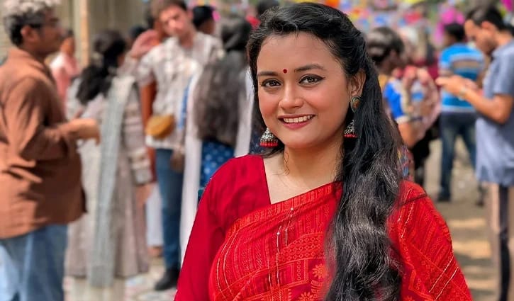 ঢাবি শিক্ষার্থীর ঝুলন্ত মরদেহ উদ্ধার, শিক্ষক গ্রেপ্তার