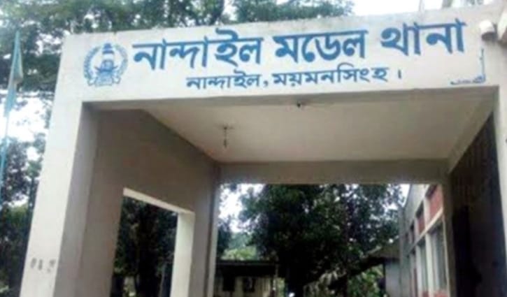 নারীকে সংঘবদ্ধ ধর্ষণের সময় কোলে থাকা শিশু কান্না করায় চোখে ঘুষি