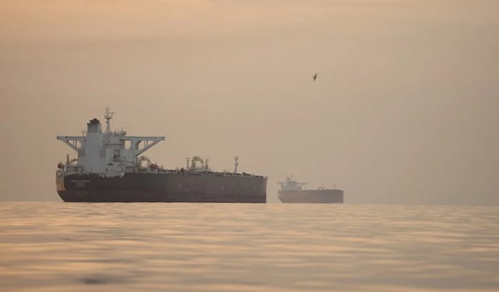 মার্কিন নৌ অবরোধের মধ্যেই ১ কোটি ব্যারেল ইরানি তেল রপ্তানি