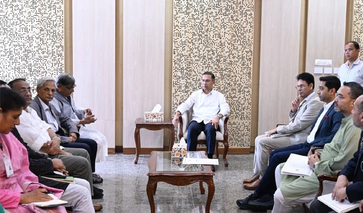 বই পড়ার অভ্যাস গড়তে সরকারের সঙ্গে কাজ করবে বিশ্বসাহিত্য কেন্দ্র