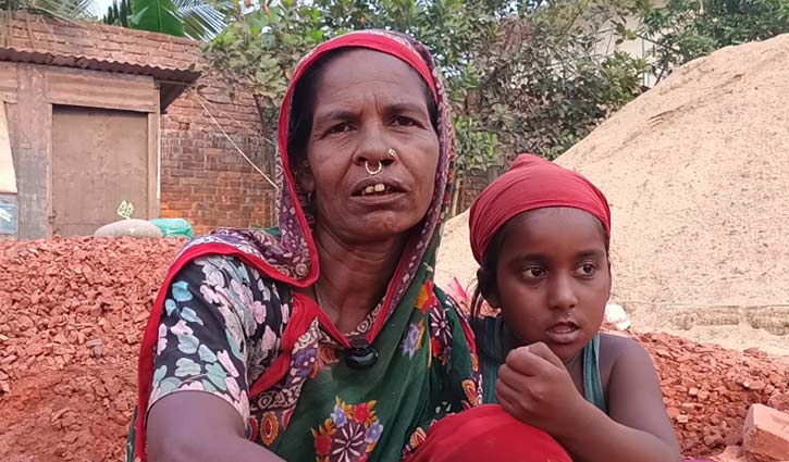 ইটের খোয়ায় হারানো শৈশব, আদুরির এক টাকার লড়াই