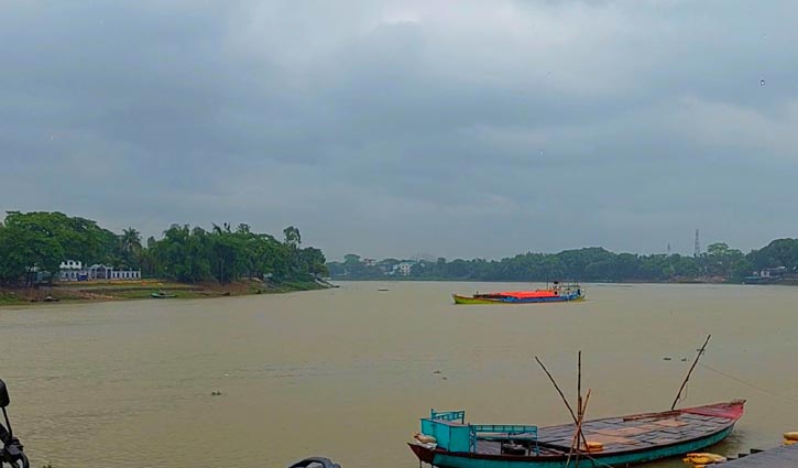ঢল ও ভারী বৃষ্টিতে বাড়ছে সুনামগঞ্জে নদীর পানি