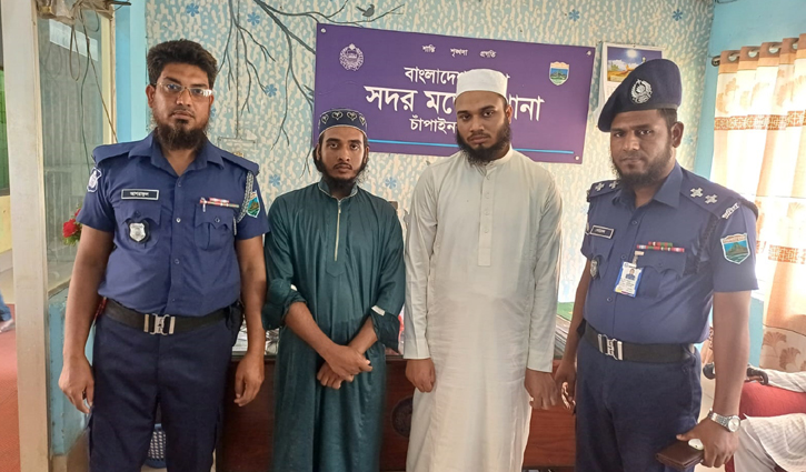চাঁপাইনবাবগঞ্জে শিক্ষার্থীকে তুলে আছাড় মারার অভিযোগ, ২ মাদ্রাসা শিক্ষক গ্রেপ্তার