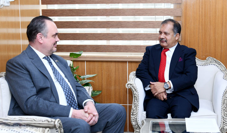 সরকার গণমাধ্যমের স্বাধীনতা নিশ্চিতে বদ্ধপরিকর: তথ্যমন্ত্রী