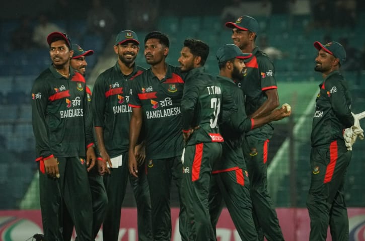 ‘সঠিক পথেই আছি’- টানা তিন সিরিজ জয়ের পর বললেন মিরাজ 