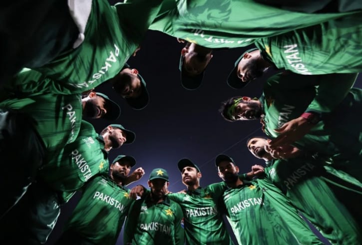 ডালাসের অপমানের জবাব কলম্বোতে