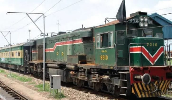 বাংলাদেশকে কম দামে ট্রেনের কোচ সরবরাহের প্রস্তাব পাকিস্তানের