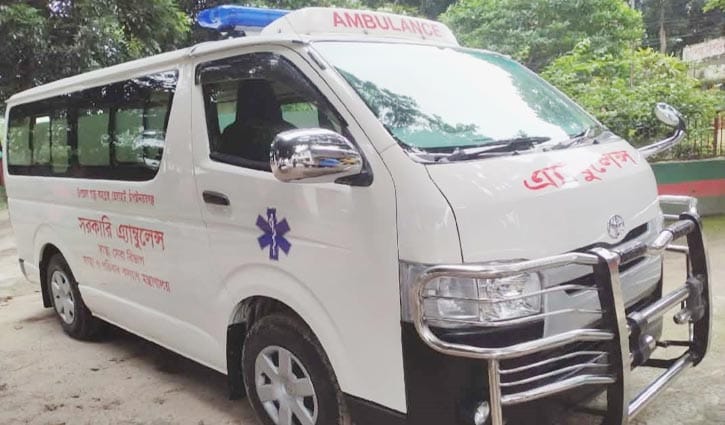 জ্বালানি বকেয়ায় ৬ মাস ধরে বন্ধ সরকারি অ্যাম্বুলেন্স