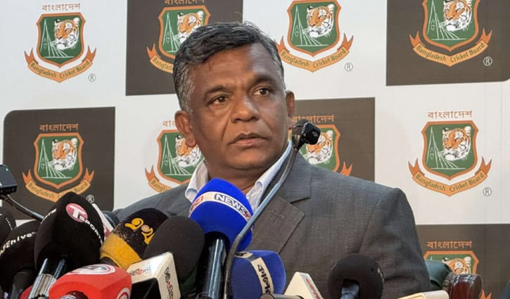 জরুরি প্রয়োজনে অস্ট্রেলিয়া গেলেন আমিনুল