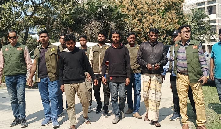 ঈশ্বরদীতে ৫টি আগ্নেয়াস্ত্র উদ্ধার, গ্রেপ্তার ৩ 