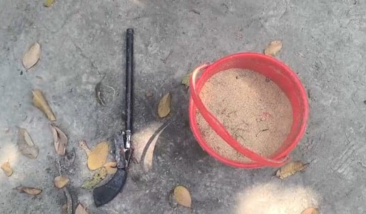 মুন্সীগঞ্জে ভোটকেন্দ্রে ককটেল বিস্ফোরণের পর সেনাবাহিনীর অভিযানে আটক ৫