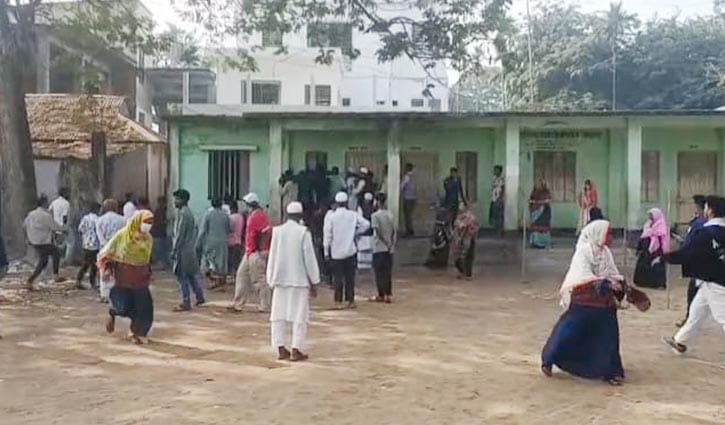 ব্রাহ্মণবাড়িয়ায় রুমিন ও জুনায়েদের সমর্থকদের হাতাহাতি