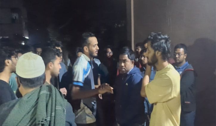 কুবিতে ছাত্রত্ব শেষেও হলে অবস্থান, ছাত্রদল নেতার বিরুদ্ধে মারধরের অভিযোগ