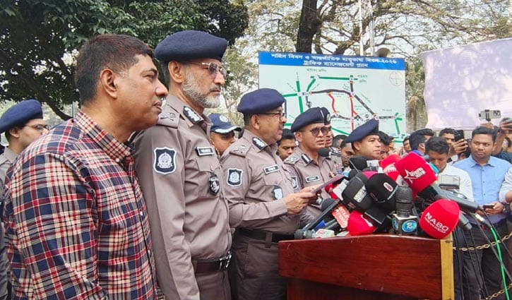 একুশে ফেব্রুয়ারি কোনো নিরাপত্তা ঝুঁকি নেই: ডিএমপি কমিশনার