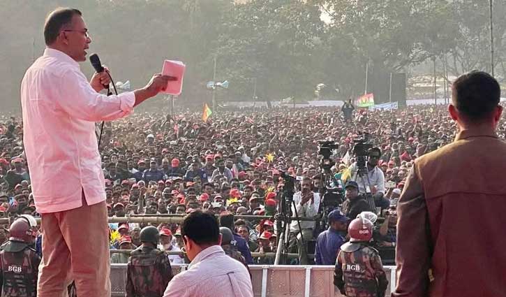 ‘নানির বাড়ি’ দিনাজপুরে জনসভায় ভোট চাইলেন তারেক 