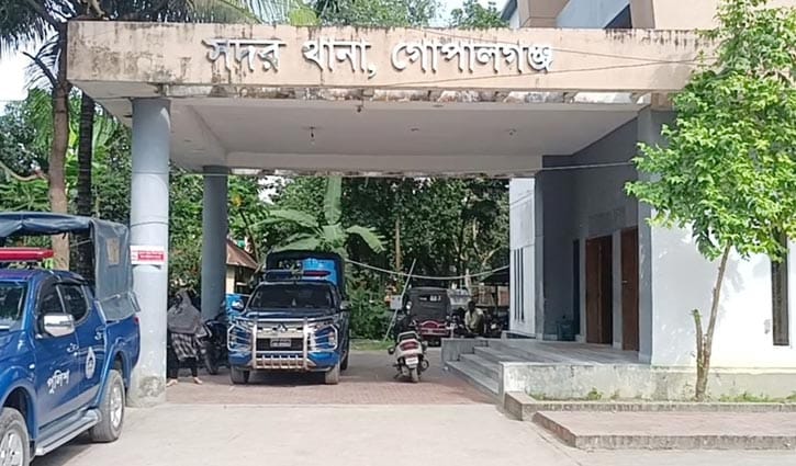 গোপালগঞ্জে মোটরসাইকেলের ধাক্কায় আহত পথচারীর মৃত্যু