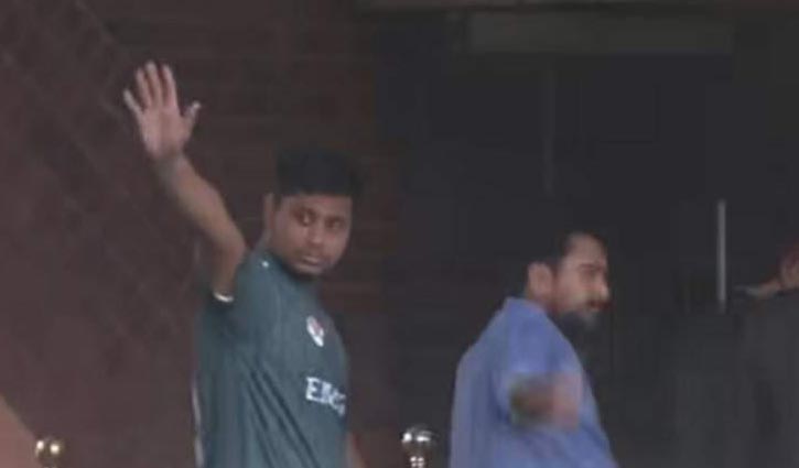 জার্সি পরে শপথে হাসনাত আবদুল্লাহ