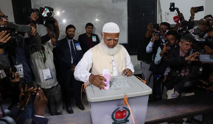 তিন ঘণ্টায় জামায়াতের আমিরের কেন্দ্রে ভোট পড়েছে ১৪ শতাংশ 