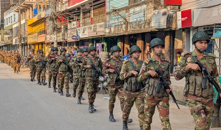 খাগড়াছড়ির তিনটি কেন্দ্রে নির্বাচনি সরঞ্জাম যাচ্ছে হেলিকপ্টারে