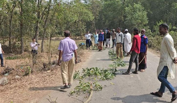 নির্জন এলাকায় আগুনে পোড়া দুই লাশ, তদন্তে পুলিশ
