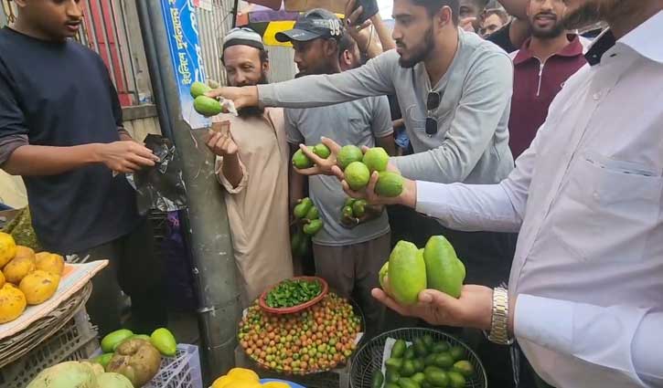 ডিসির অভিযানে লেবুর হালি ১২০ থেকে ৪০ টাকা