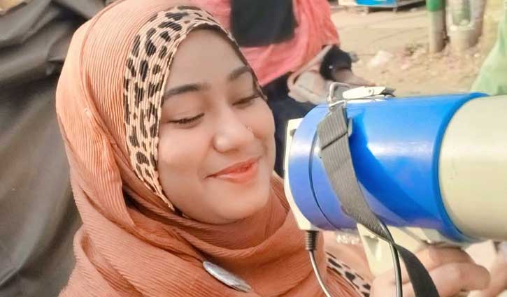 ফেনীতে মহিলা দল নেত্রীর ঝুলন্ত লাশ উদ্ধার