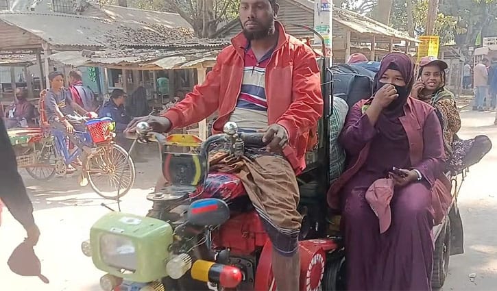 মেহেরপুরের ২টি আসনে যাচ্ছে নির্বাচনি সামগ্রী