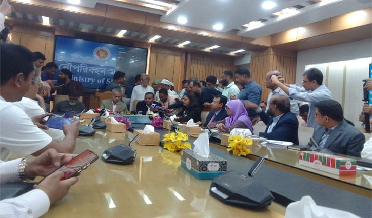 ঈদযাত্রায় ঘরমুখো মানুষের ভোগান্তি কমাতে সমন্বিত পরিকল্পনা বাস্তবায়ন: নৌমন্ত্রী