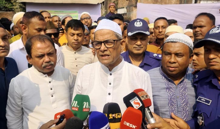 ভেঙে পড়া রাষ্ট্রীয় প্রতিষ্ঠান পুনর্গঠনে কাজ করছে সরকার: মির্জা ফখরুল