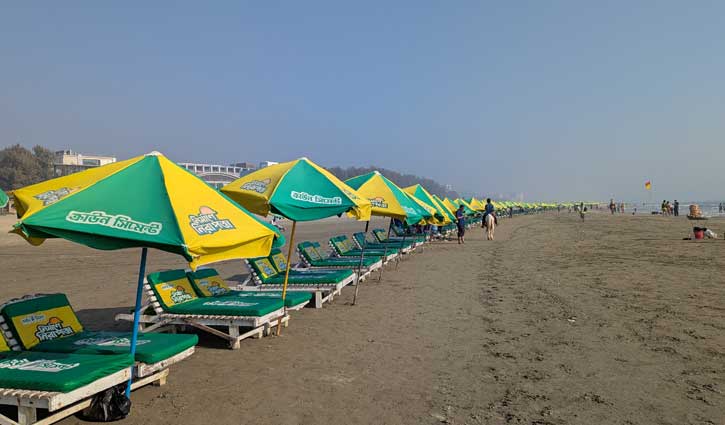 নির্বাচনি আবহে কক্সবাজার সৈকত পর্যটকশূন্য 