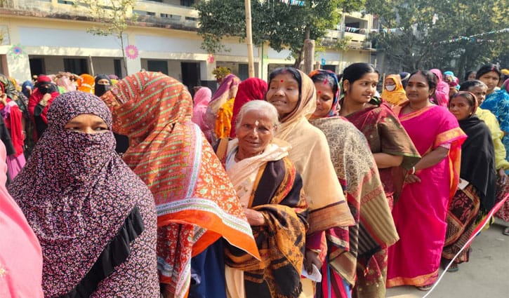 নজিরবিহীন শান্তিপূর্ণ ভোটগ্রহণ সম্পন্ন, গণতান্ত্রিক উত্তরণে নতুন বার্তা