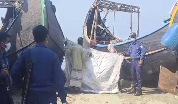 টেকনাফ সৈকতে রোহিঙ্গা তরুণ-তরুণীর লাশ উদ্ধার 