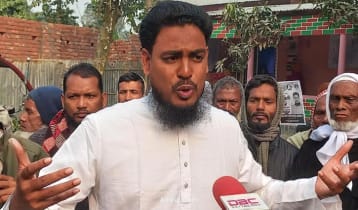 ভোটকেন্দ্রে মোবাইল নিষেধাজ্ঞা সংশোধনের দাবি আখতার হোসেনের