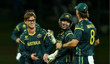 ওমানকে ১০৪ রানেই আটকাল অস্ট্রেলিয়া