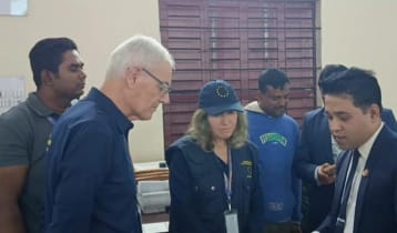 বগুড়ায় ভোটের সরঞ্জাম বিতরণ পরিদর্শনে ইইউ প্রতিনিধি দল