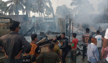 কুয়াকাটায় আগুনে ৮ ব্যবসা প্রতিষ্ঠান ভস্মীভূত 